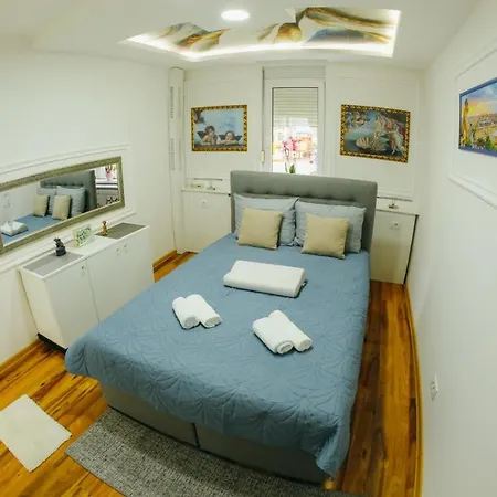 Pahuljica Lägenhet Čačak